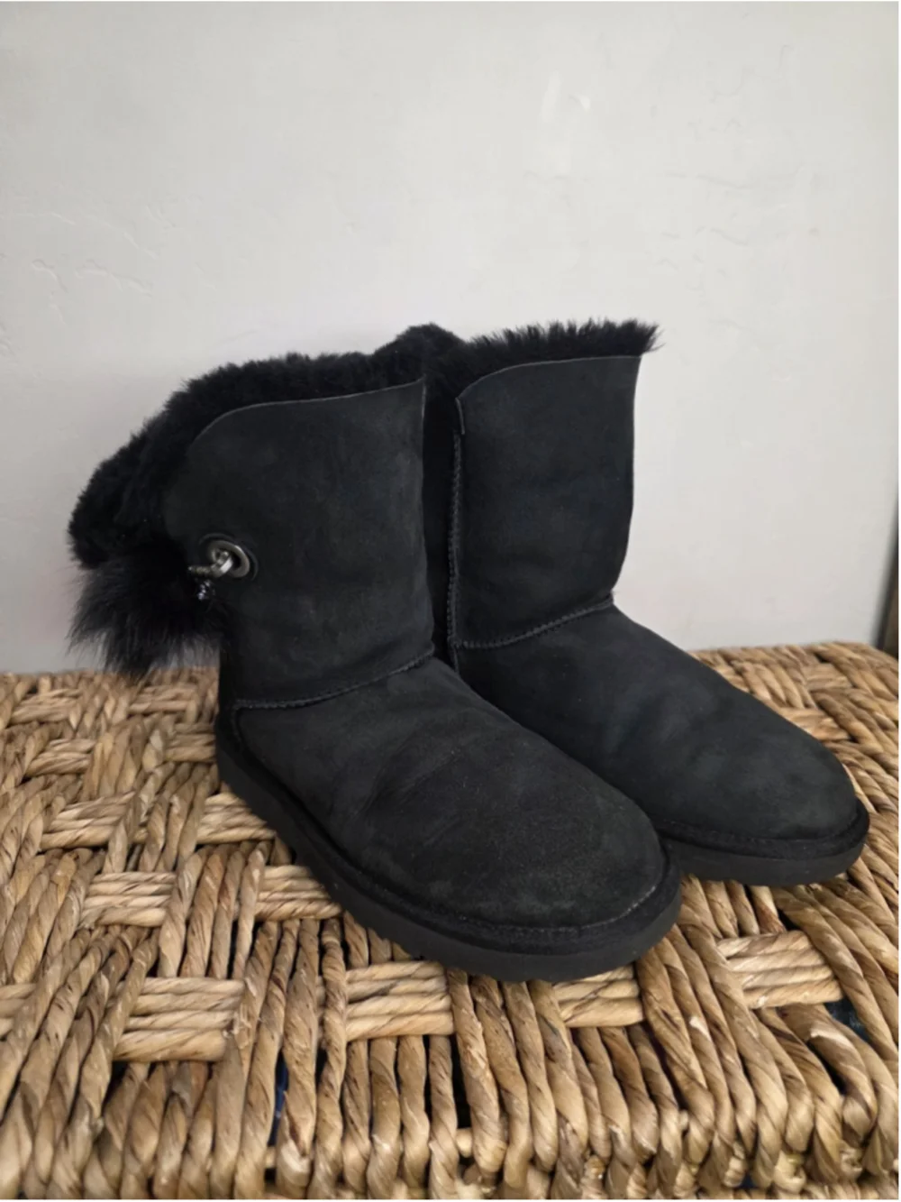 UGG Irina Swarovski Crystal Pin Bling Toscana Pom Pom Black Mid Boots Size 9